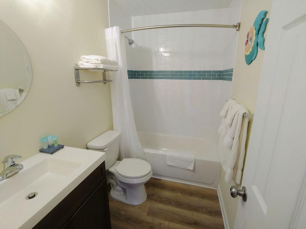 Boiling Spring Lakes Motel photo 8
