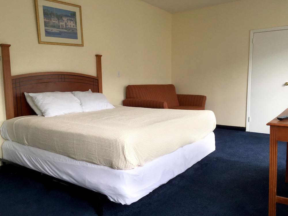 Belmar Inn photo 19