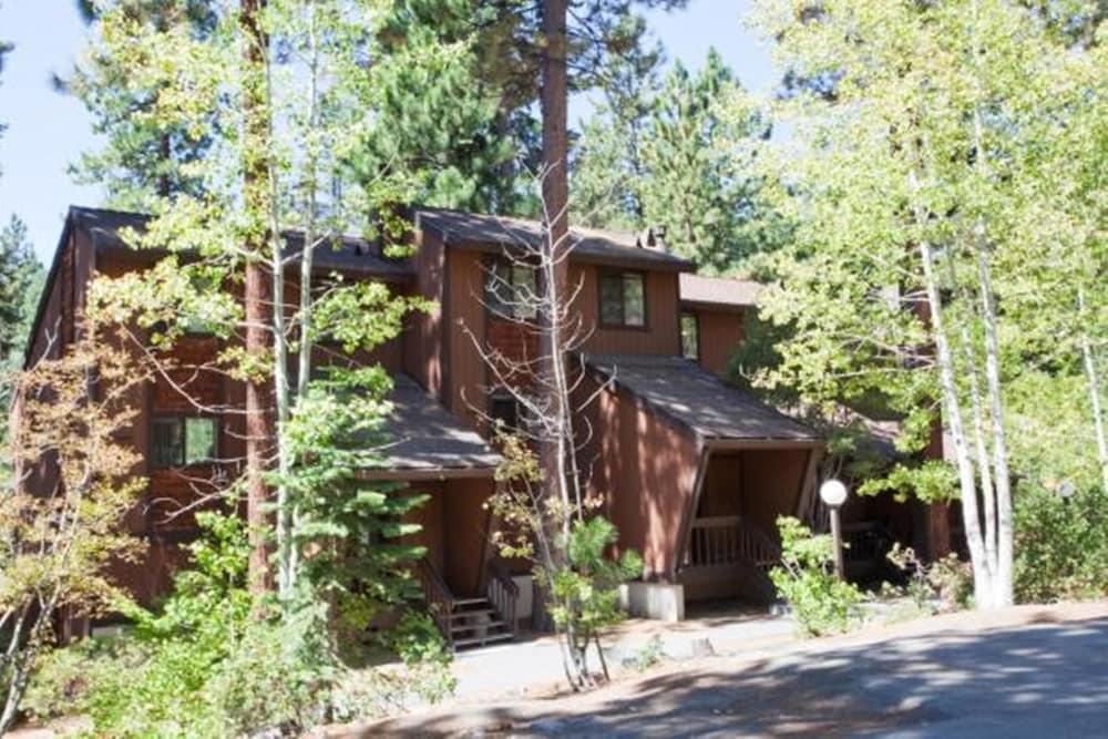 Club Tahoe photo 25