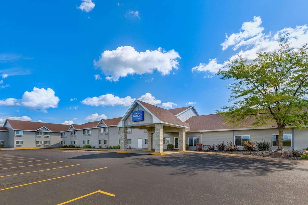 Baymont by Wyndham Baldwin photo 1