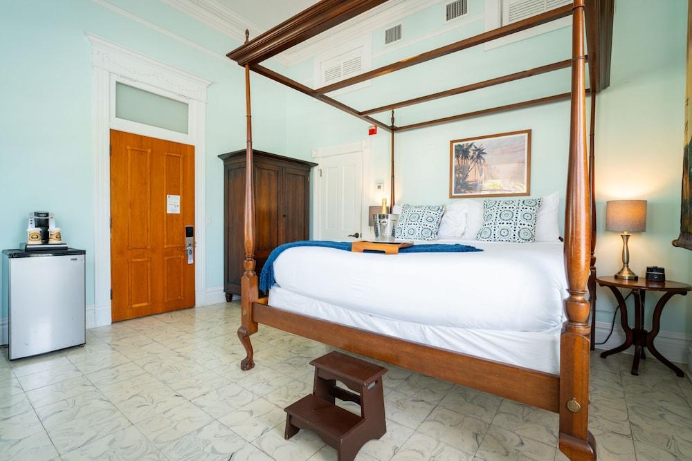 Southernmost House photo 16