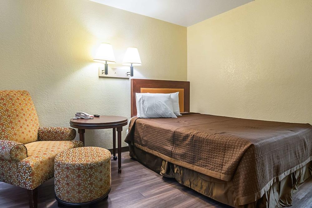 Rodeway Inn Kissimmee Maingate West photo 27