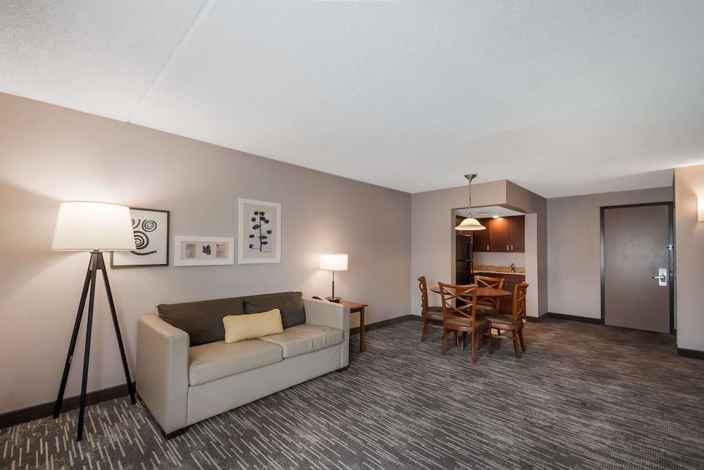 Country Inn & Suites by Radisson, Fredericksburg South (I-95), VA photo 24