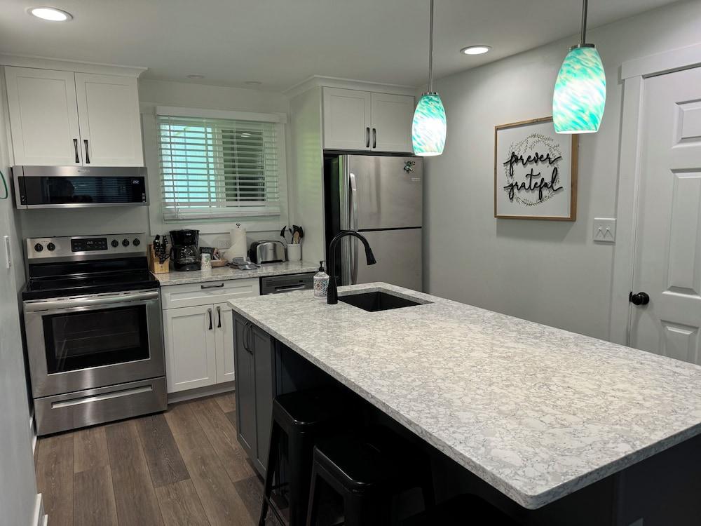 Sunset Condominiums photo 13