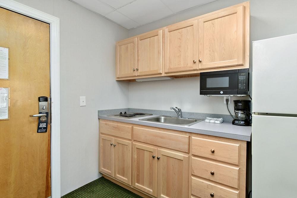 Surf Inn Suites photo 4