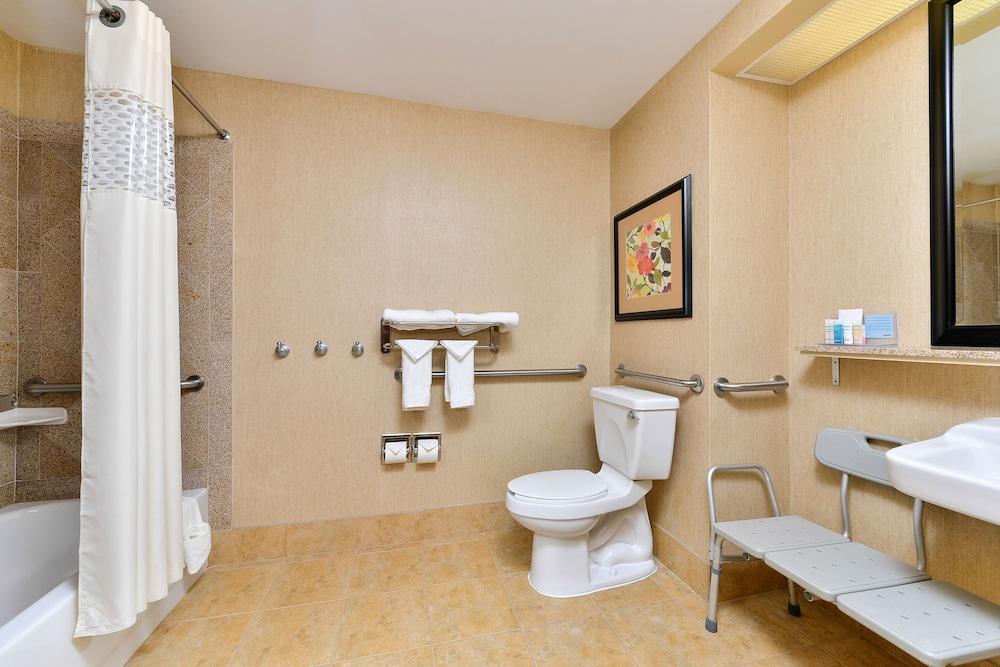 Hampton Inn Martinsburg photo 48