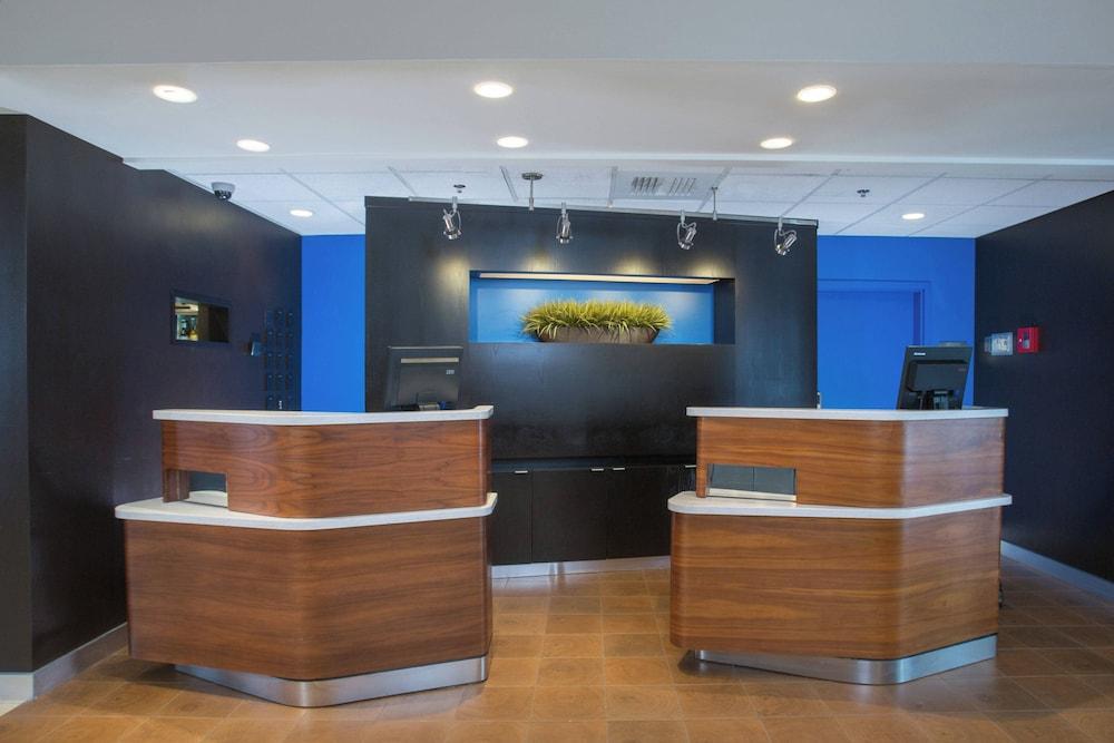 Courtyard by Marriott Raynham photo 6