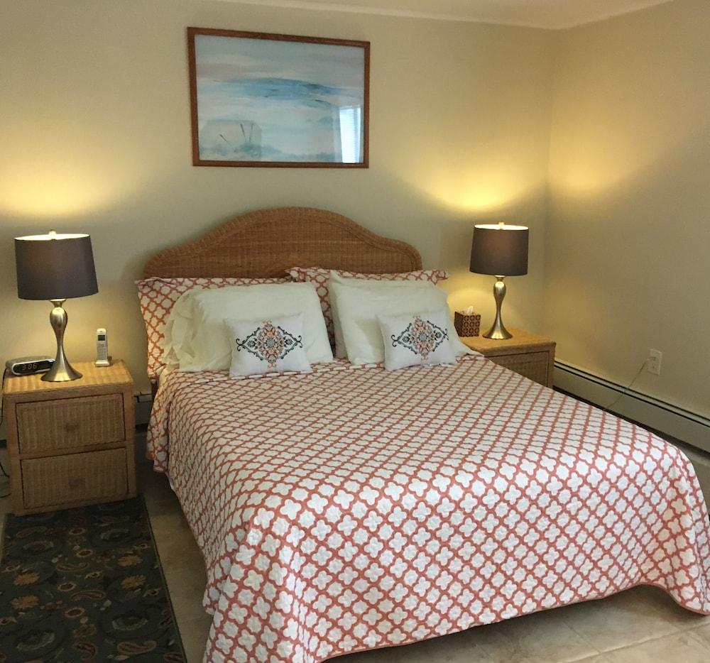 Westhampton Seabreeze Motel photo 21
