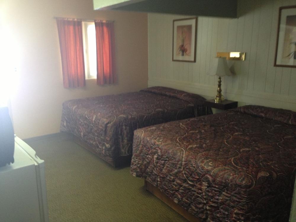 Jamestown Motel photo 33