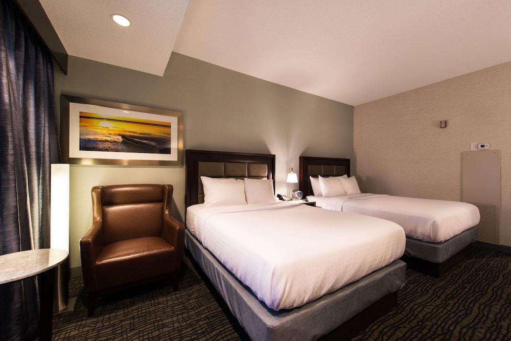 Crowne Plaza Springfield by IHG photo 4