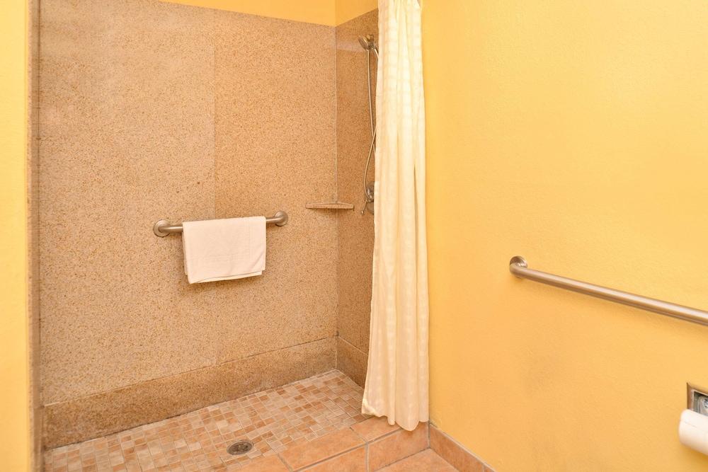 Americas Best Value Inn Winnsboro, LA photo 18