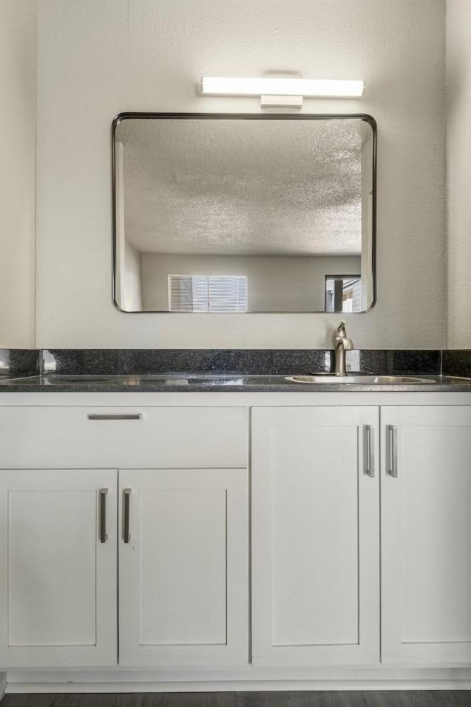 LTA Suites Brookside photo 4