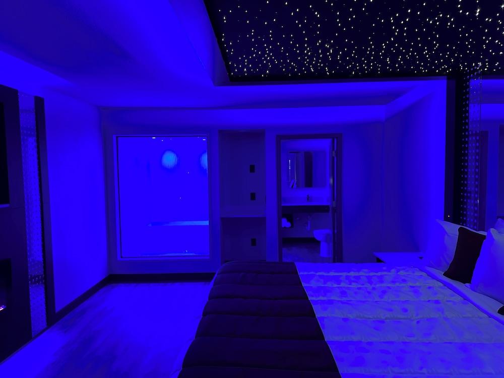Imperial Suites photo 27