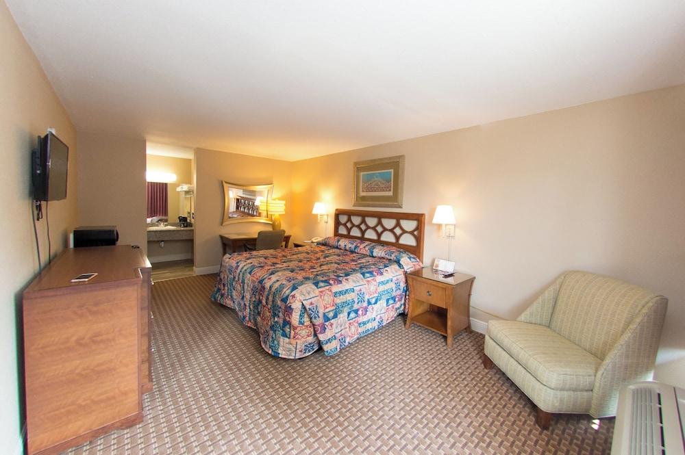 Audubon Inn photo 11