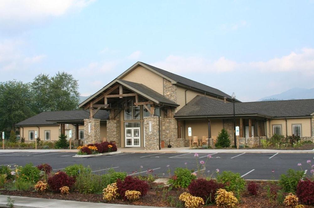 Hillside Lodge photo 3