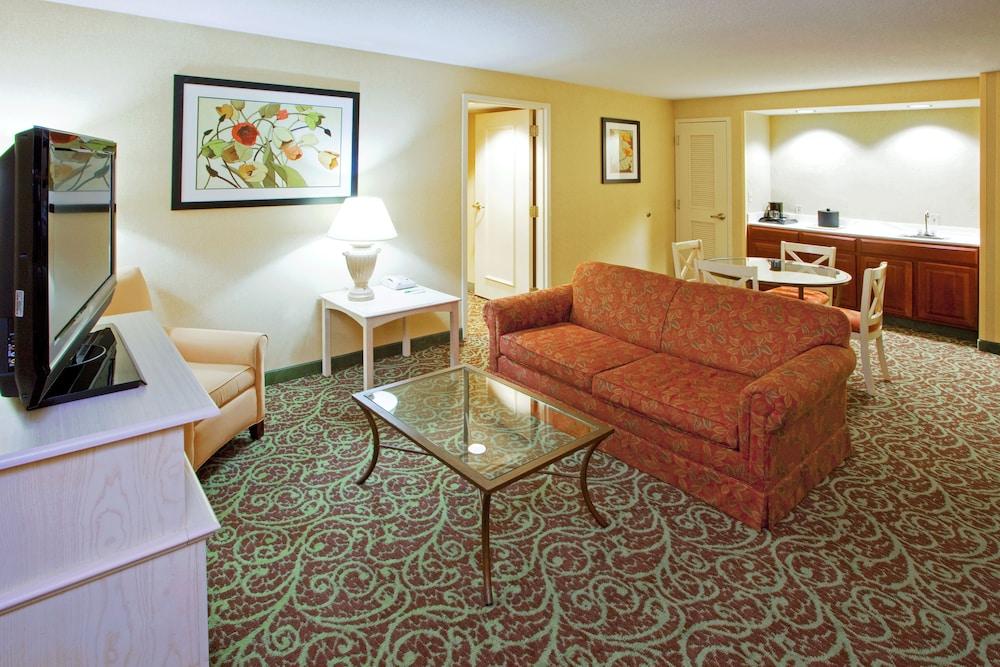 Holiday Inn Chantilly-Dulles Expo Center by IHG photo 10