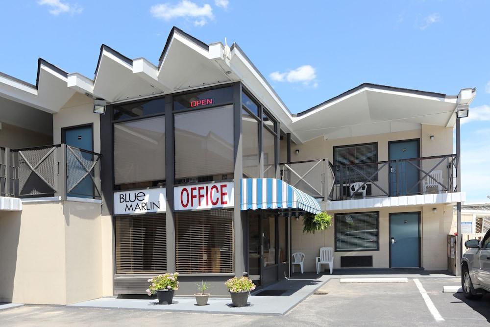 Blue Marlin Inn & Suites photo 1