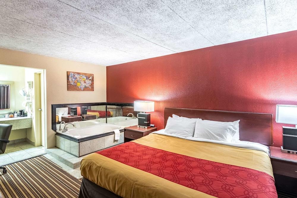 Econo Lodge Zanesville Downtown photo 16