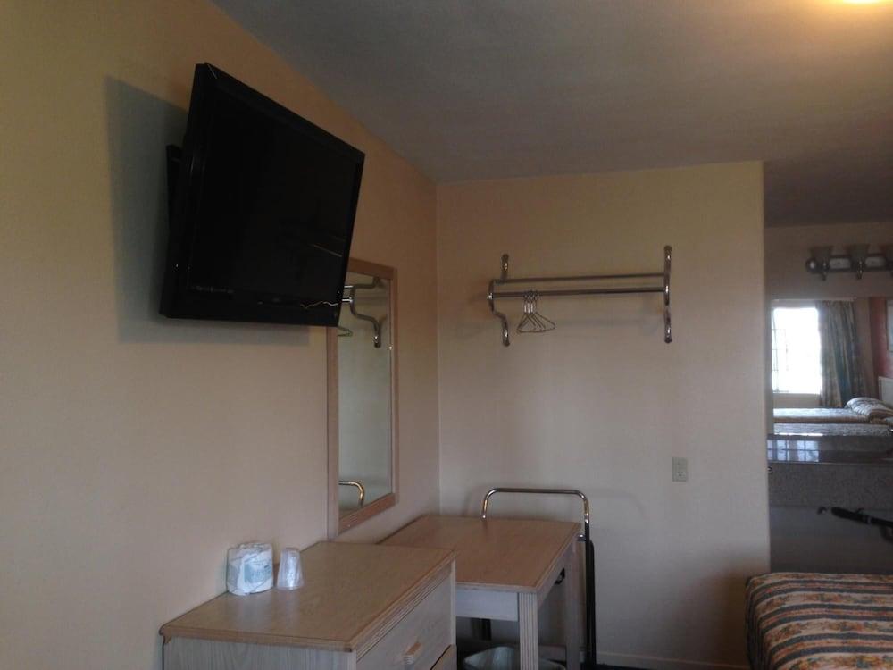 Desert Inn photo 16