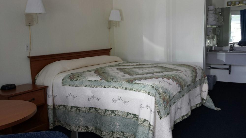 The Springs Motel photo 9