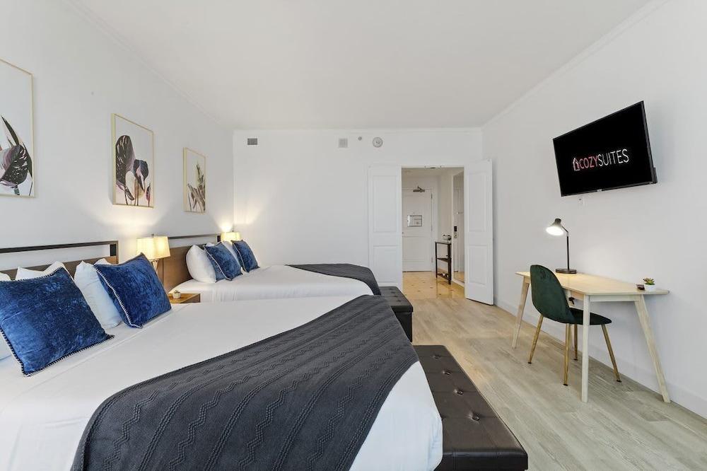 Beachfront Double Queen Hotel CozySuite photo 24