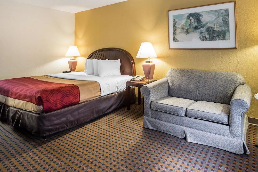 Rodeway Inn & Suites Carrollton photo 10