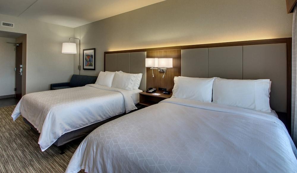 Holiday Inn Express & Suites Troy by IHG photo 6