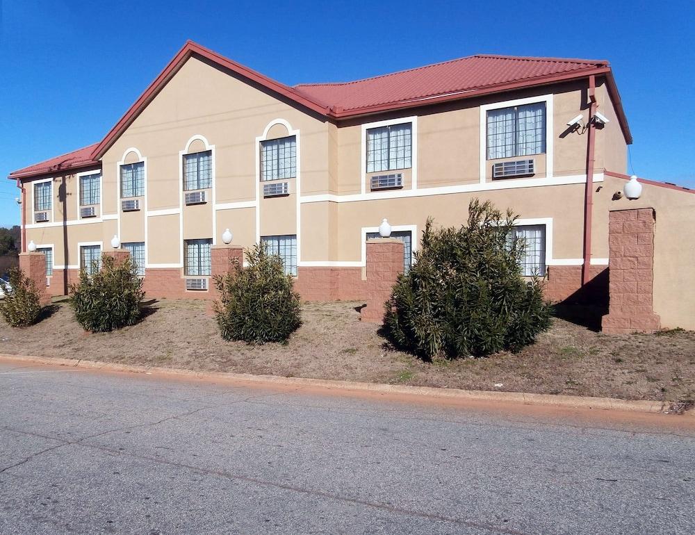 Americas Best Value Inn & Suites Griffin photo 36
