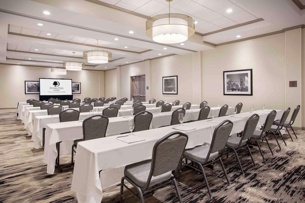 DoubleTree by Hilton Chicago Midway Airport photo 5