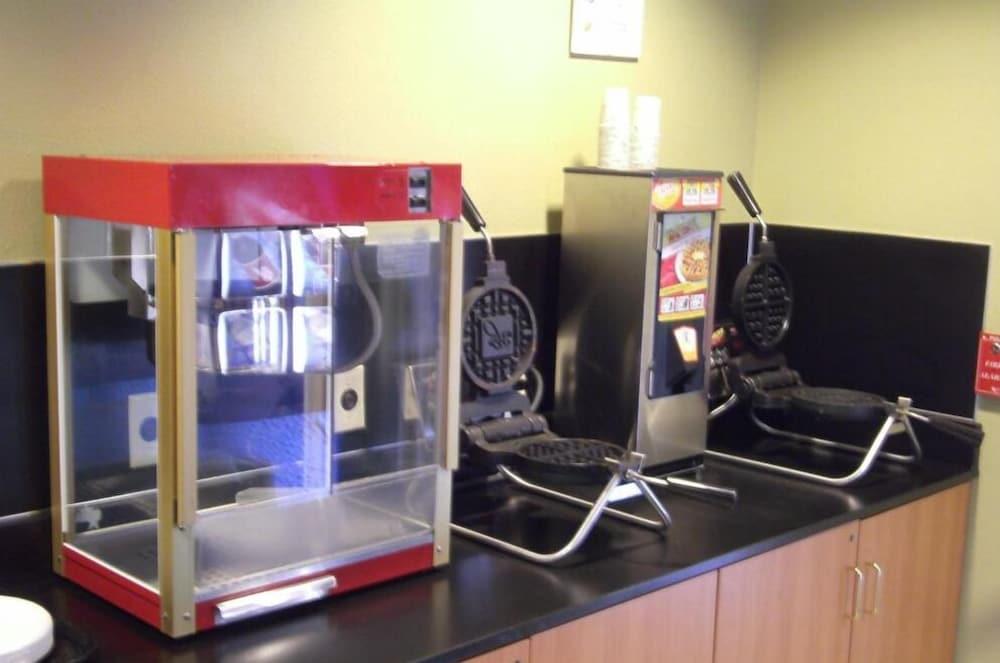 Stay Beyond Inn & Suites photo 9