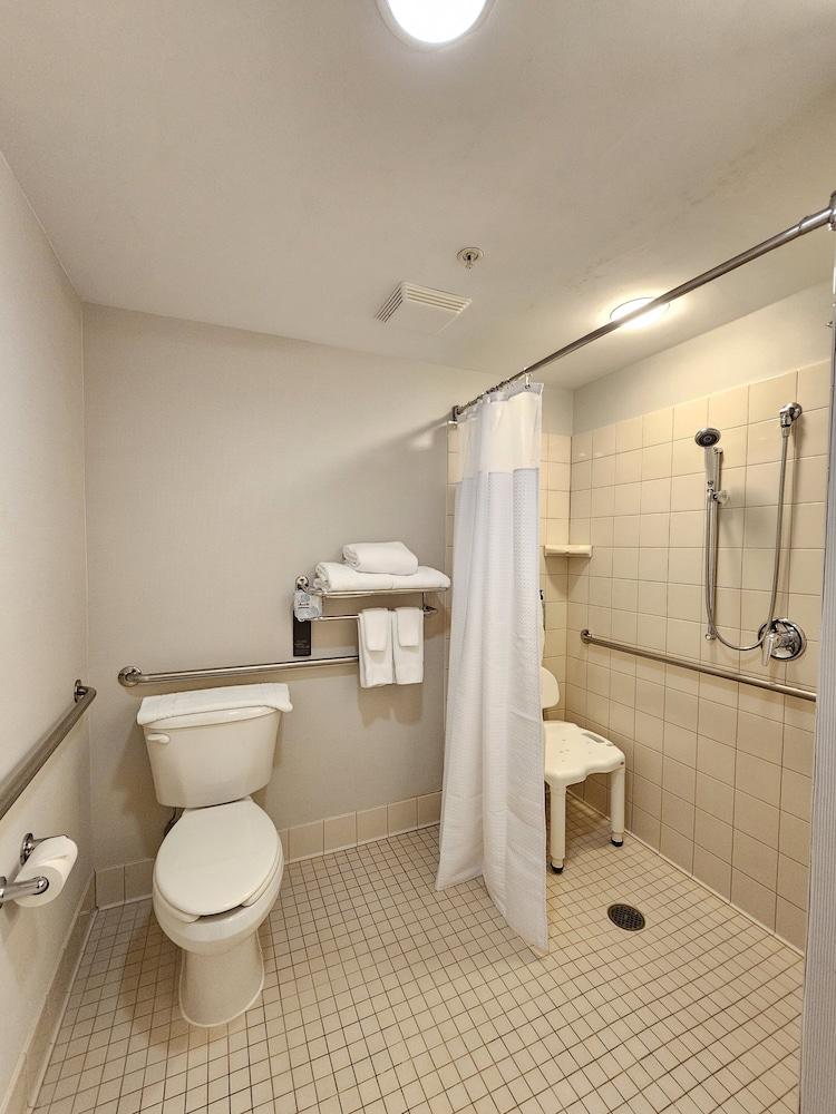 Courtyard by Marriott Raynham photo 27