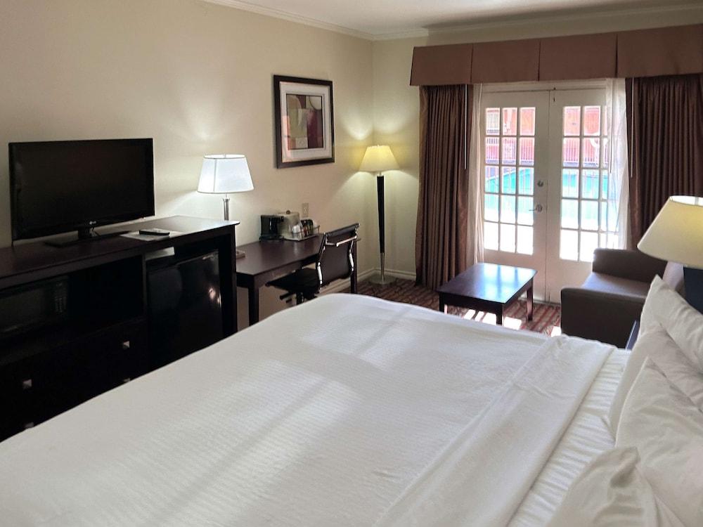 Studio 6 Suites - Dallas, TX - Downtown photo 6