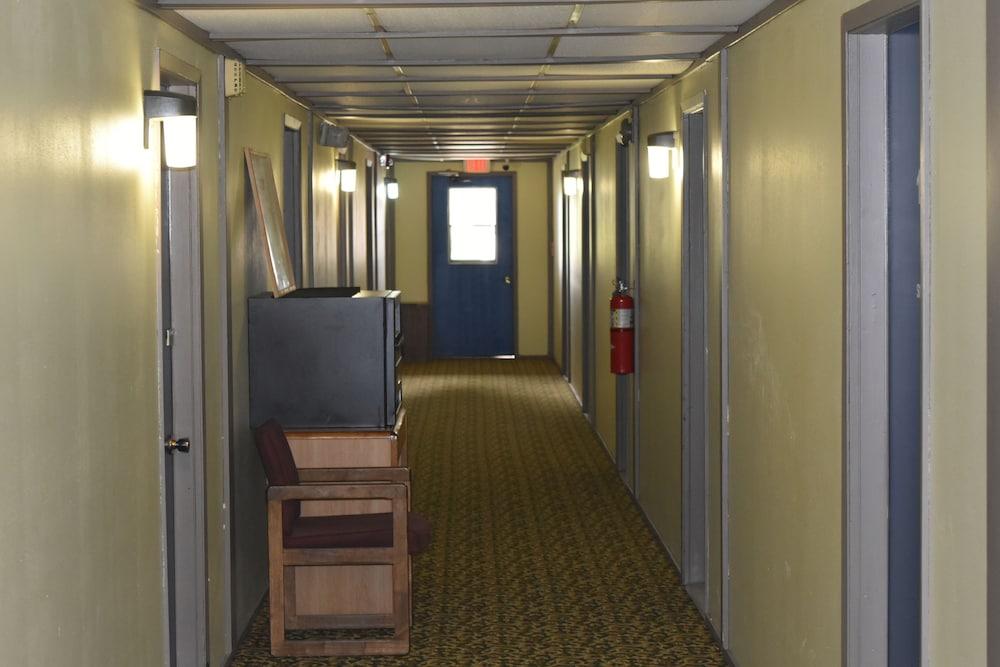Countryside Inn photo 17