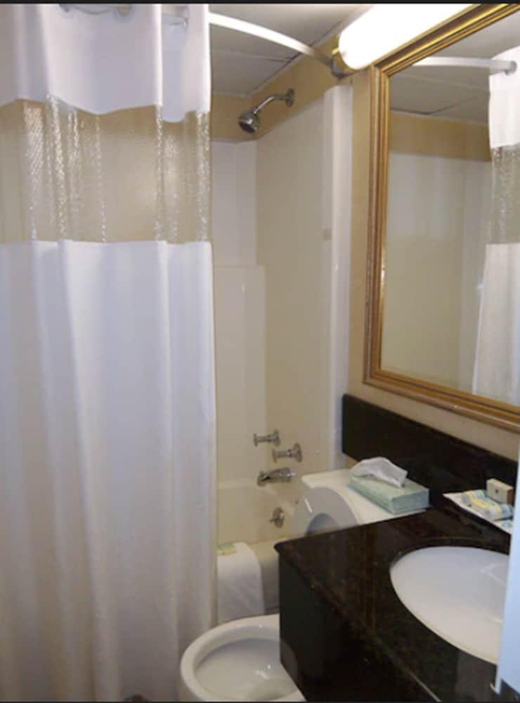 Oceanfront Inn photo 20