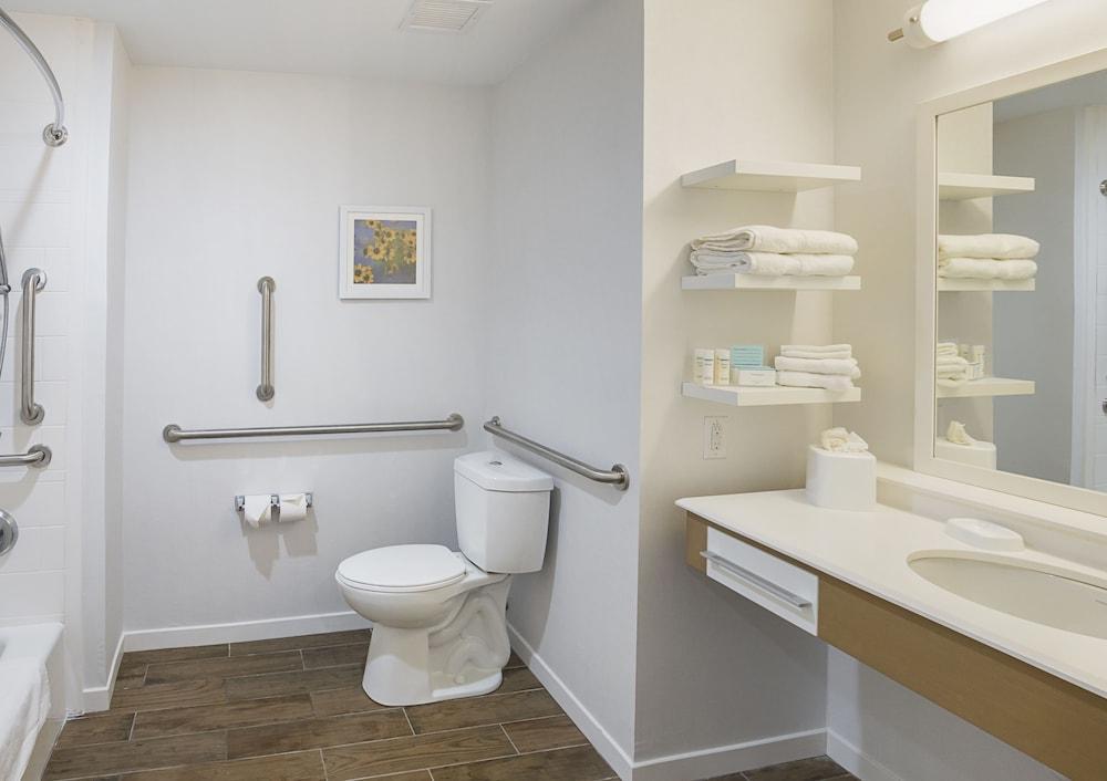 Hampton Inn & Suites Dallas/Richardson photo 18