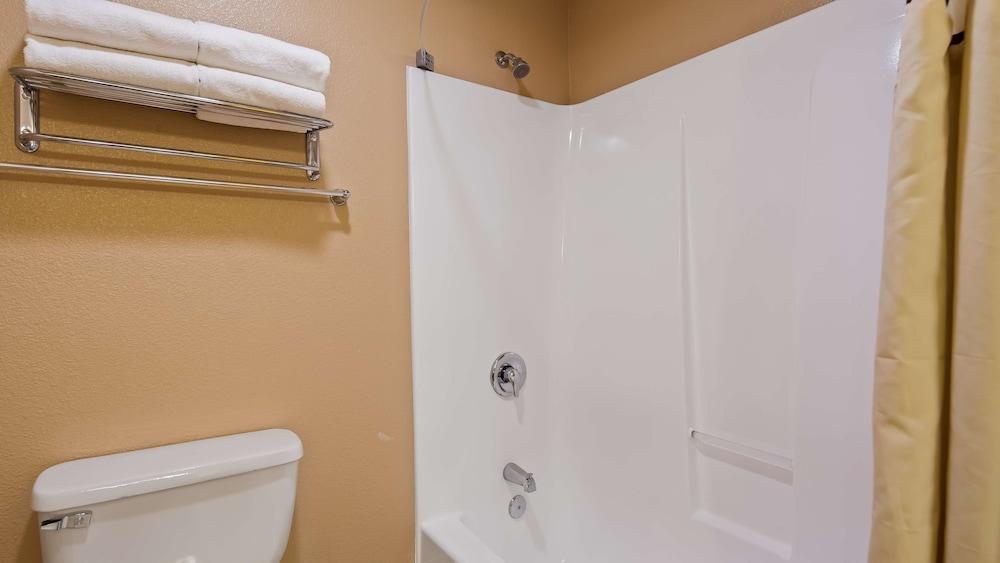 Best Western Fallon Inn & Suites photo 21
