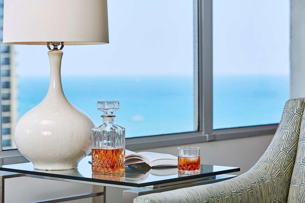 Ilikai Hotel & Luxury Suites photo 26