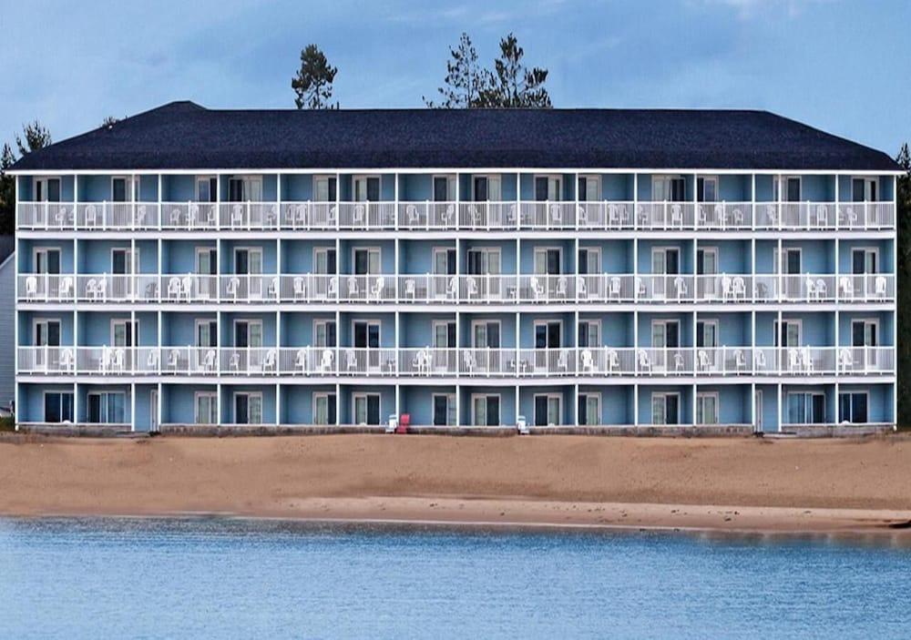 Fairview Beachfront Inn photo 16
