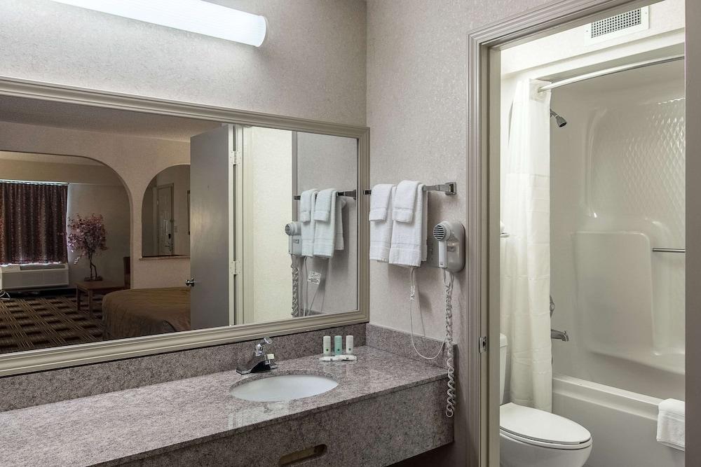 Quality Inn Oakwood - Gainesville photo 21