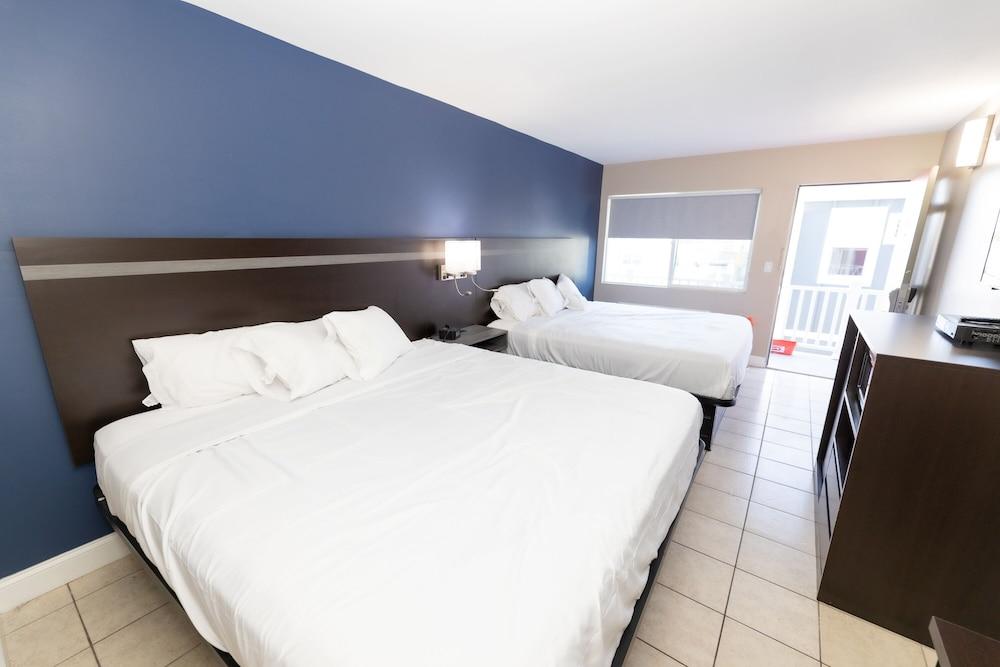 Seaside Sands Inn photo 37