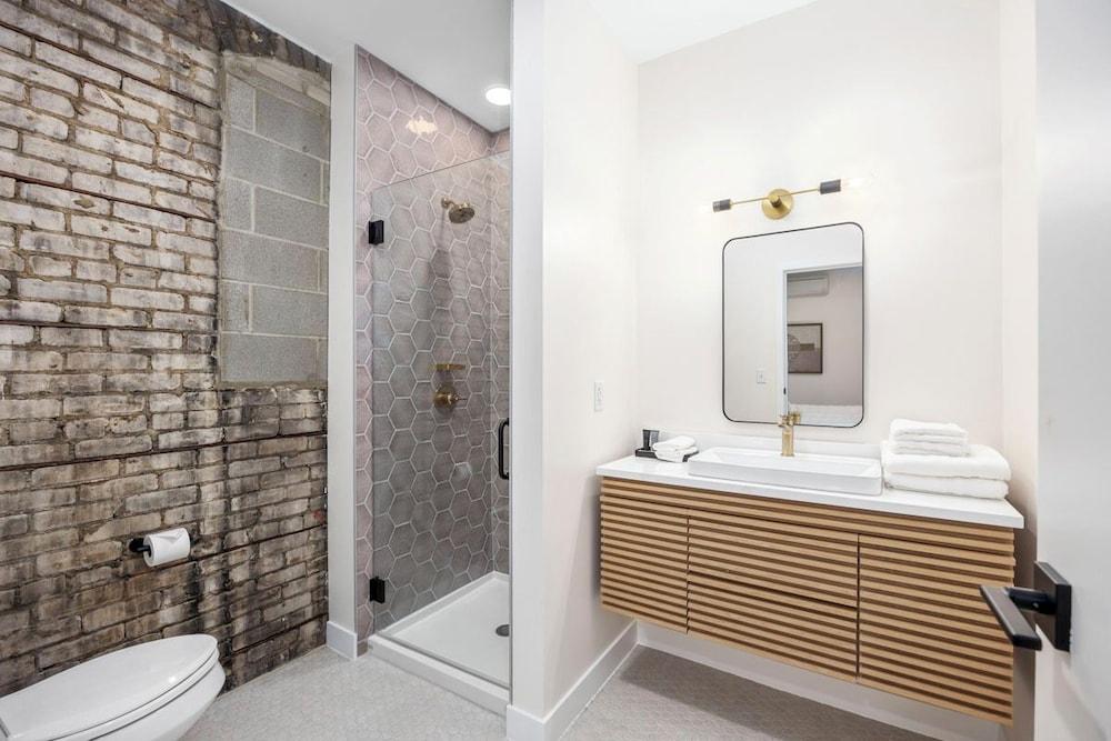 BlueJay Hotel photo 21