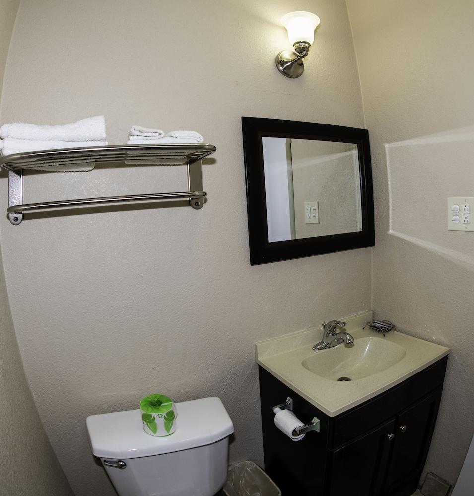 Budget Inn photo 24