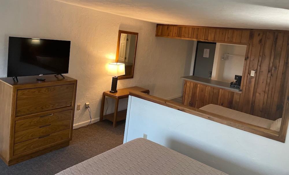 The Lodge at Indian Lake photo 4