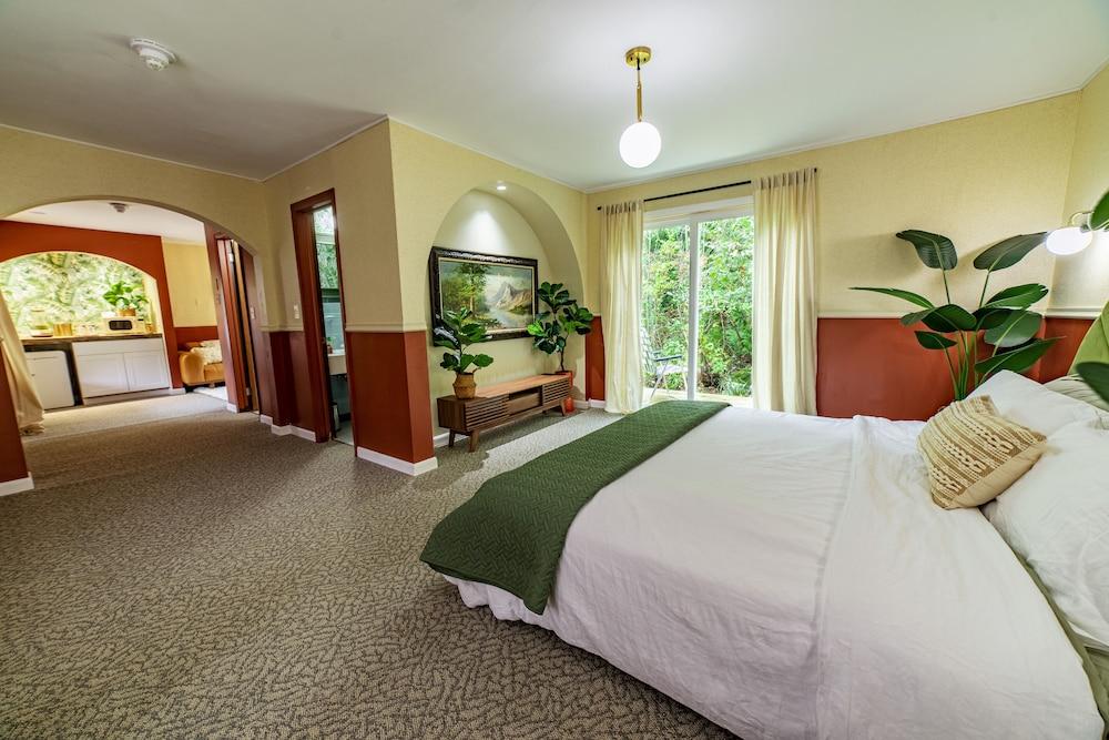 The Springs Motel photo 43