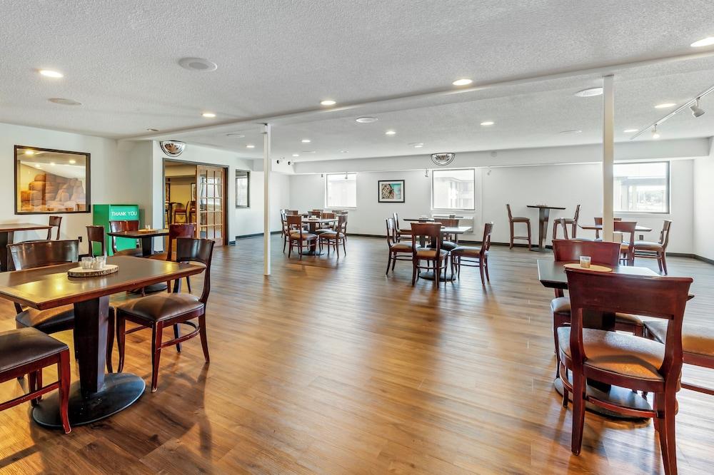 Polynesian Hotel & Suites Wisconsin Dells/Lake Delton photo 57
