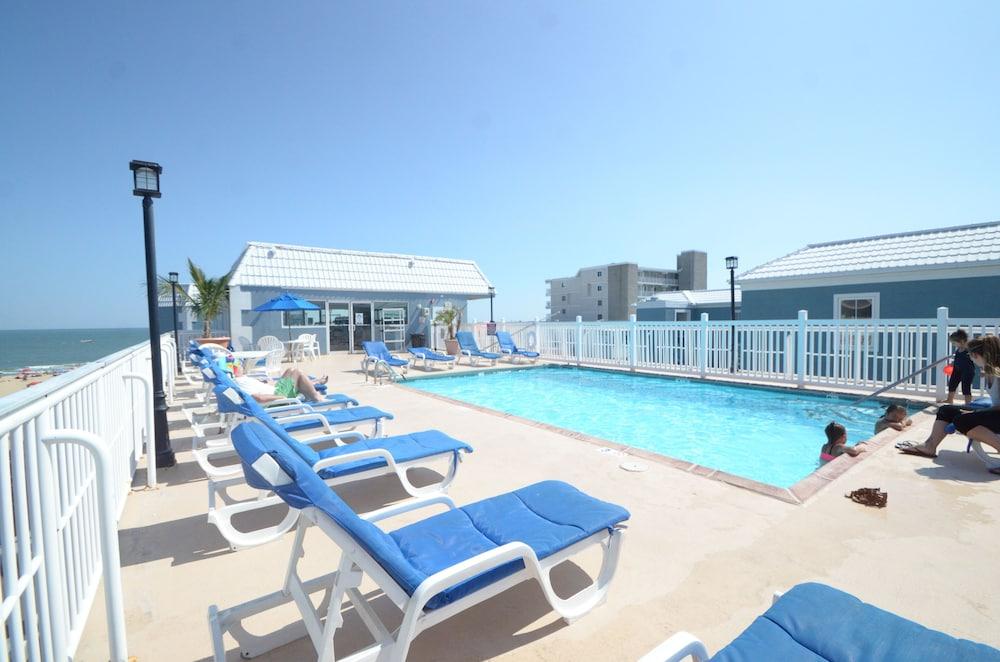 Tidelands Caribbean Hotel and Suites photo 7