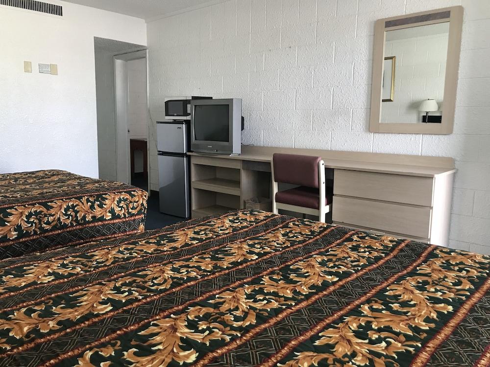 SuperLodge Motel photo 32