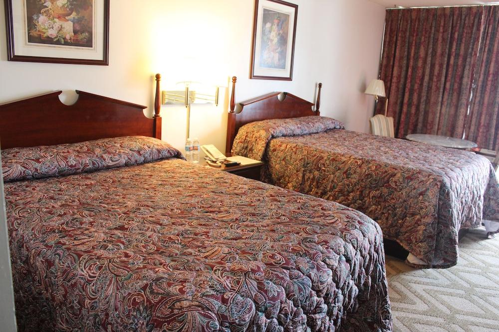 Tourway Inn photo 2