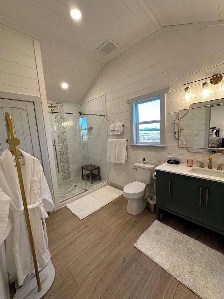 Laurel Court Cottages photo 9