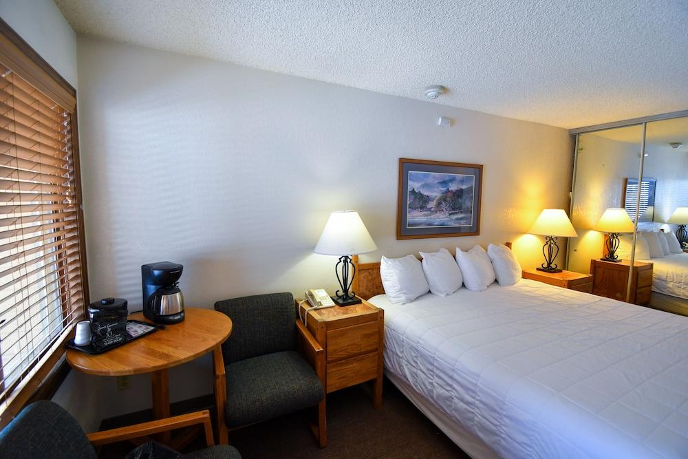 Inn at SilverCreek photo 41
